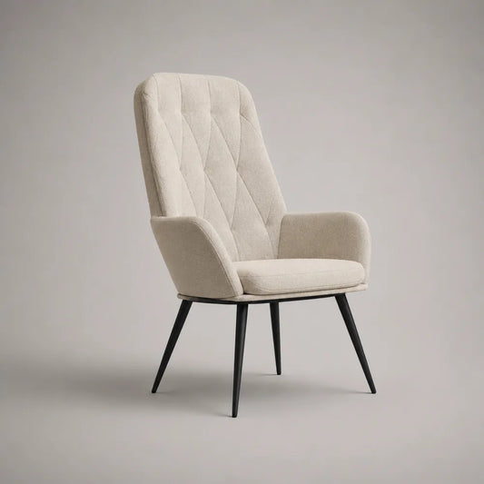 Poltrona da soggiorno imbottita in tessuto beige con schienale alto trapuntato e gambe in acciaio nero 72 x 82 x 85 cm